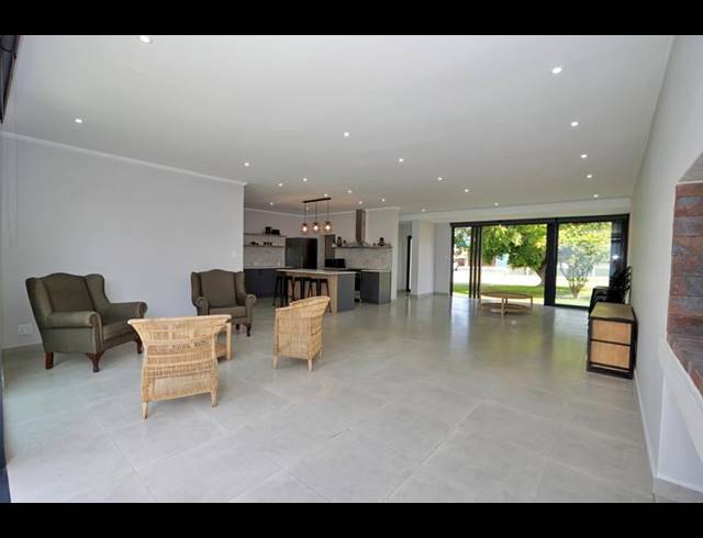 4 BEDROOM HOUSE FOR SALE IN STILBAAI-WES